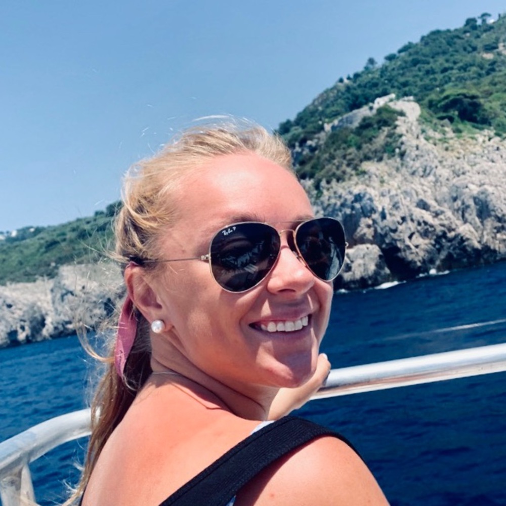 Meet your Posher, Alexandra